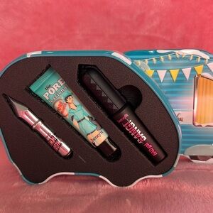 Benefit MINI kit with reusable tin